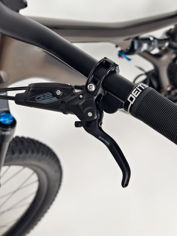 Specialized Stumpjumper Expert 2022 CARBON/ LARGE / FOX/ RRP: £6,000.00/ Excellent Condition!
