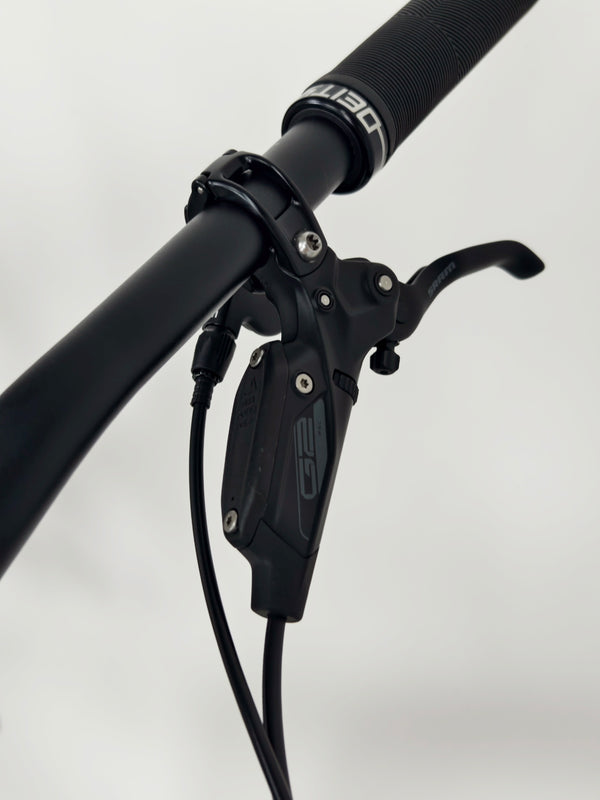 Specialized Stumpjumper Expert 2022 CARBON/ LARGE / FOX/ RRP: £6,000.00/ Excellent Condition!