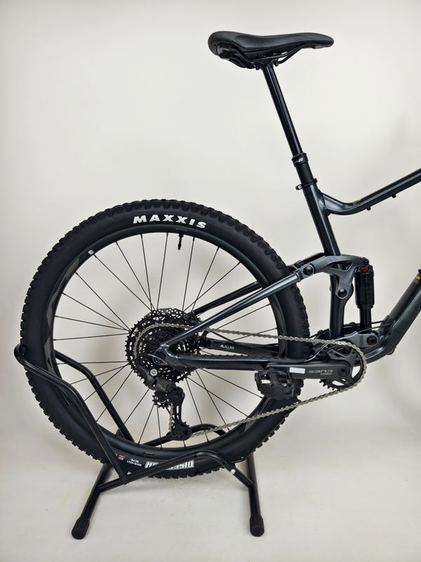 Giant Stance 29 2 2024 / LARGE / Dropper / Tubeless / RRP: £1,999.00 / Like NEW!