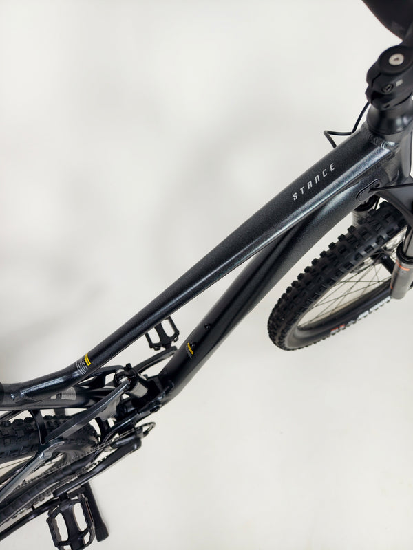 Giant Stance 29 2 2024 / LARGE / Dropper / Tubeless / RRP: £1,999.00 / Like NEW!