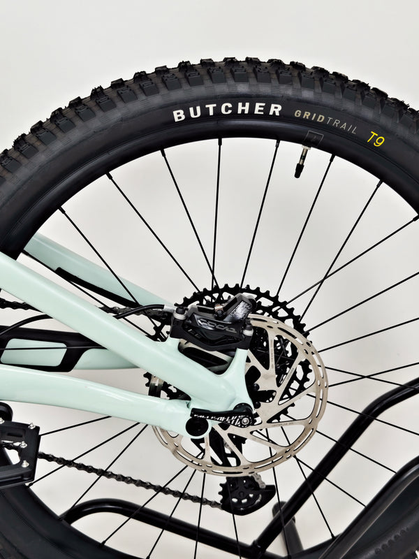 Specialized Status 160 2023 / LARGE (S4) / RRP: £2,900.00 / Very Good Condition