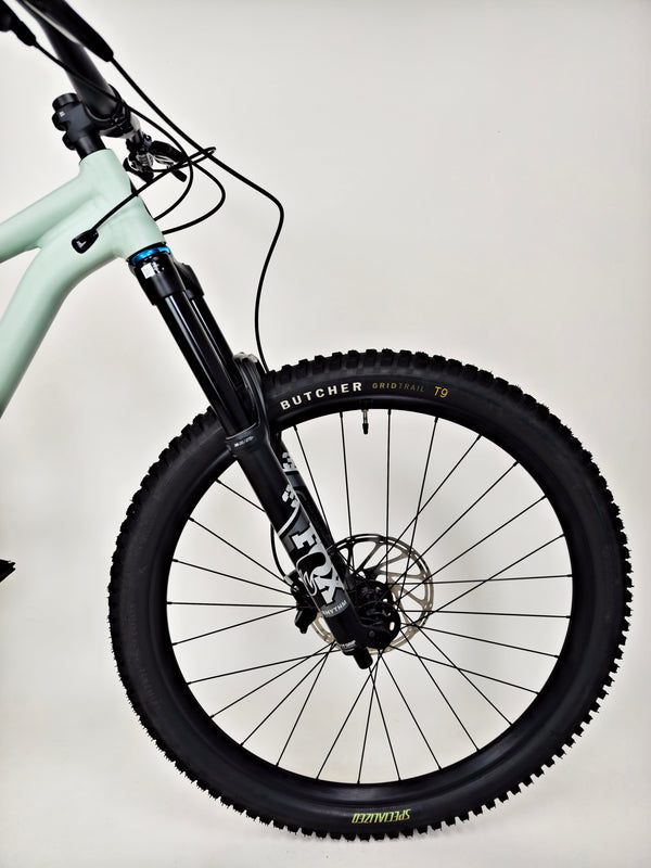 Specialized Status 160 2023 / LARGE (S4) / RRP: £2,900.00 / Very Good Condition
