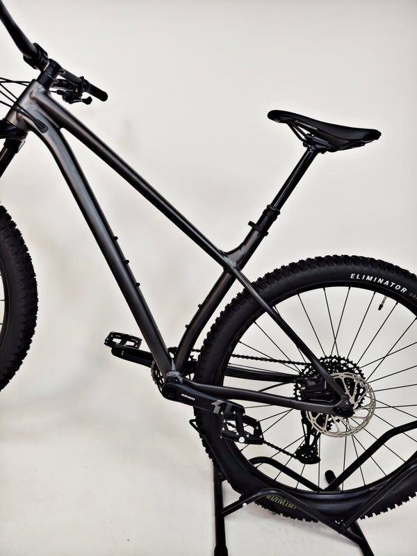 Specialized Fuse Comp 29 2023 / LARGE / Excellent Condition / RRP: £2,000.00