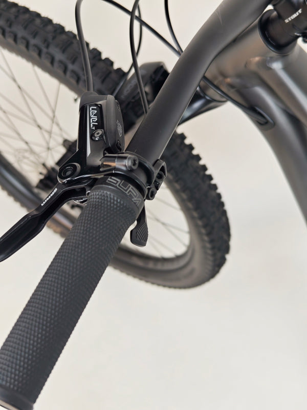 Specialized Fuse Comp 29 2023 / LARGE / Excellent Condition / RRP: £2,000.00