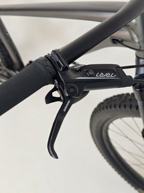 Specialized Fuse Comp 29 2023 / LARGE / Excellent Condition / RRP: £2,000.00