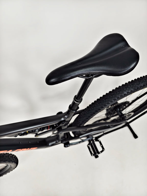 Santa Cruz Blur 4 C S 2022 / MEDIUM / RRP: £5,499.00 / Very Good Condition
