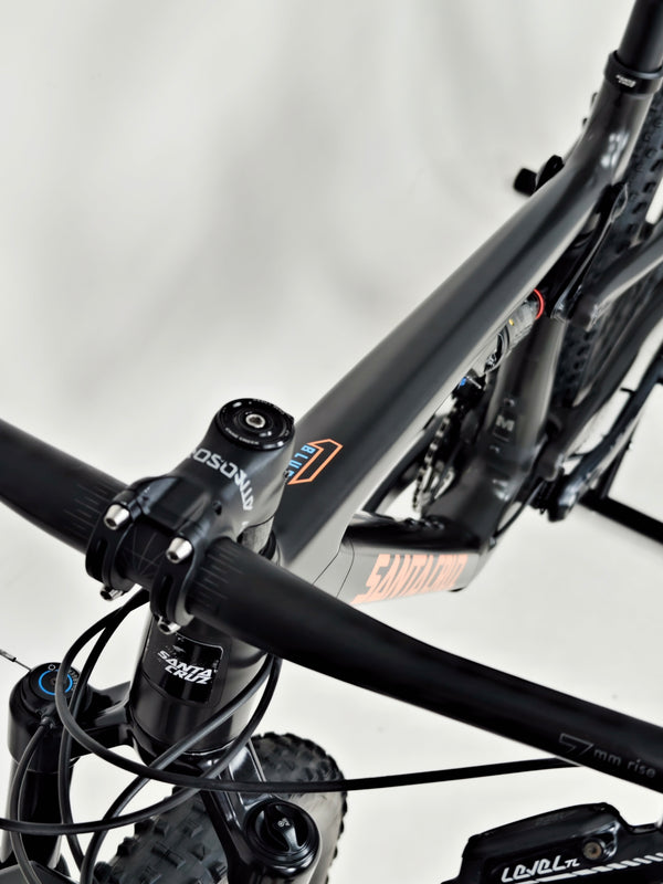 Santa Cruz Blur 4 C S 2022 / MEDIUM / RRP: £5,499.00 / Very Good Condition