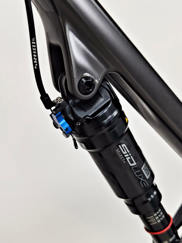 Santa Cruz Blur 4 C S 2022 / MEDIUM / RRP: £5,499.00 / Very Good Condition