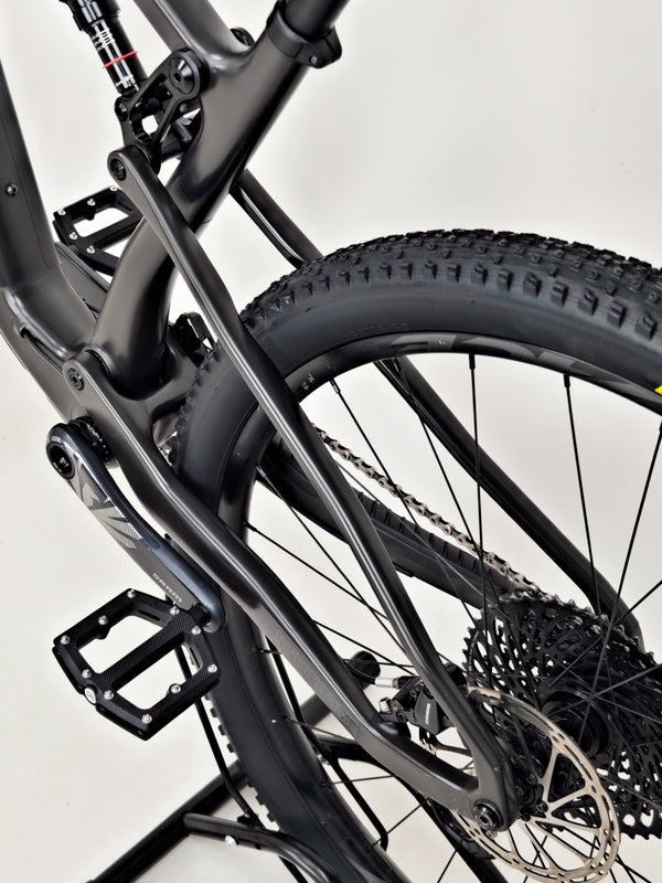 Santa Cruz Blur 4 C S 2022 / MEDIUM / RRP: £5,499.00 / Very Good Condition