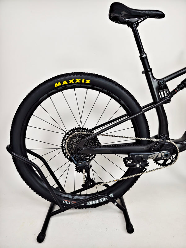 Santa Cruz Blur 4 C S 2022 / MEDIUM / RRP: £5,499.00 / Very Good Condition