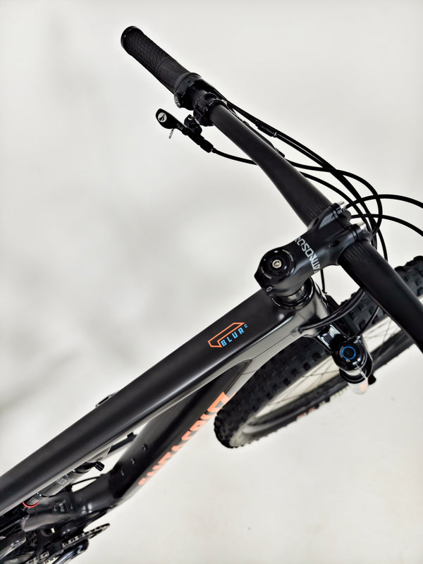 Santa Cruz Blur 4 C S 2022 / MEDIUM / RRP: £5,499.00 / Very Good Condition