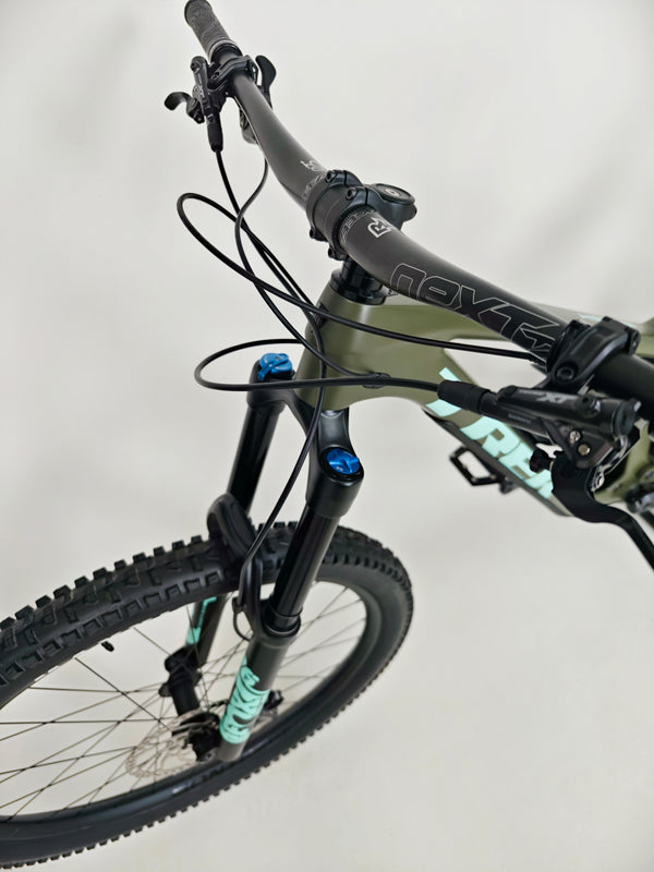 Trek Slash 9.7 SLX + XT 29 2022 / MEDIUM / RRP: £4,700.00 / Excellent Condition!