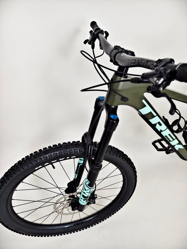 Trek Slash 9.7 SLX + XT 29 2022 / MEDIUM / RRP: £4,700.00 / Excellent Condition!