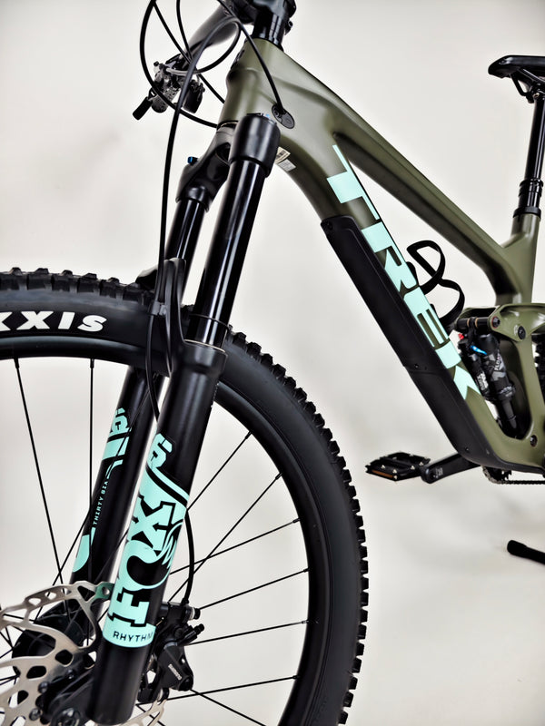 Trek Slash 9.7 SLX + XT 29 2022 / MEDIUM / RRP: £4,700.00 / Excellent Condition!
