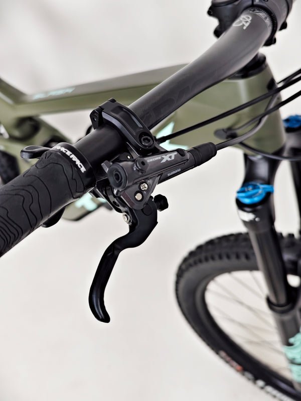 Trek Slash 9.7 SLX + XT 29 2022 / MEDIUM / RRP: £4,700.00 / Excellent Condition!