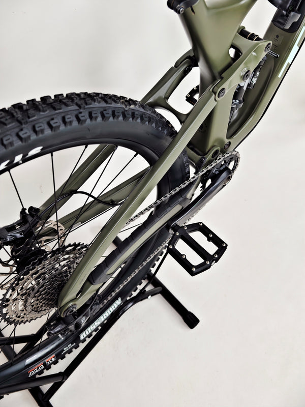 Trek Slash 9.7 SLX + XT 29 2022 / MEDIUM / RRP: £4,700.00 / Excellent Condition!
