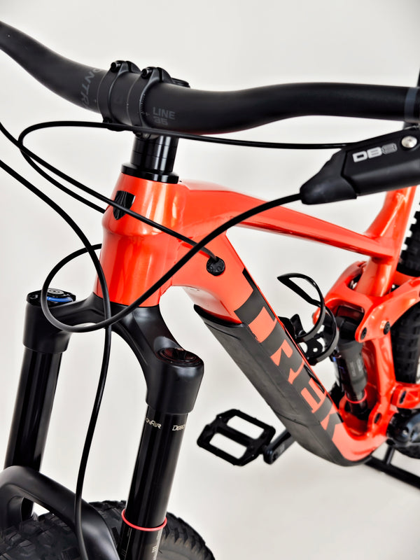 Trek Slash 7 2023 / MEDIUM / RRP: £3,200.00 / Very Good Condition