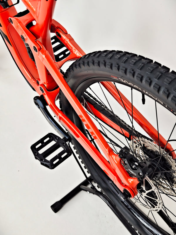 Trek Slash 7 2023 / MEDIUM / RRP: £3,200.00 / Very Good Condition