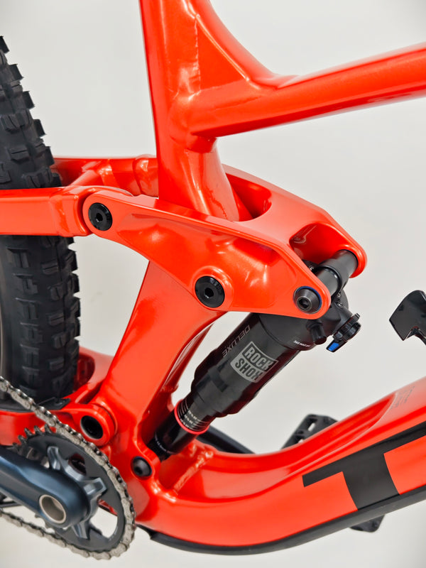 Trek Slash 7 2023 / MEDIUM / RRP: £3,200.00 / Very Good Condition