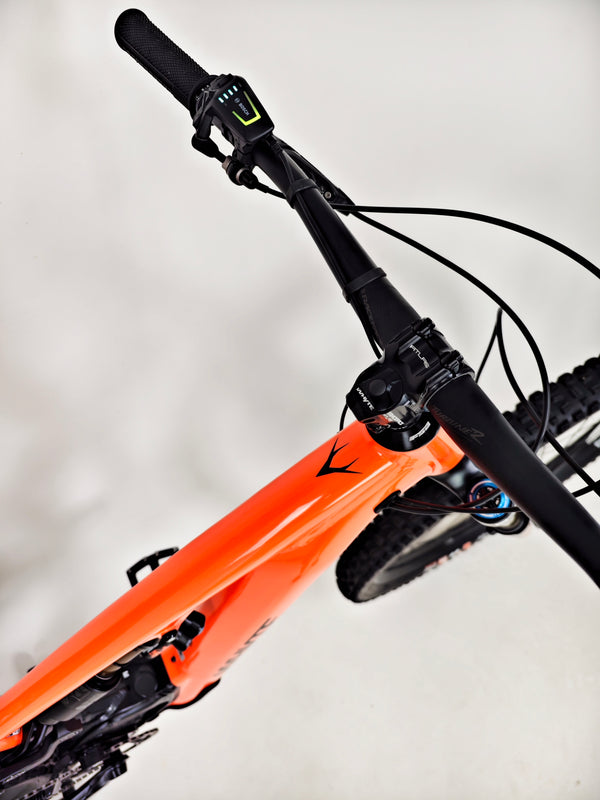 Whyte E-180 RSX Electric FS Bike 2025 / MEDIUM/ RRP: £5,499.00 / Like NEW! / Only 88 miles from new!