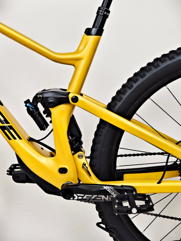 Lapierre Spicy CF 6.9 2023 / LARGE / RRP: £4,699.00 / Very Good Condition