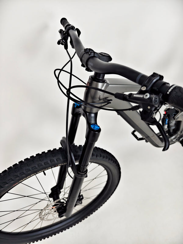 TREK Fuel EX 9.7 Gen 6 2023 CARBON / LARGE / RRP: £4,175.00 / Very Good Condition