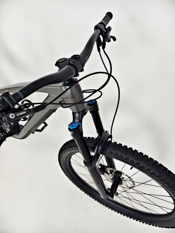 TREK Fuel EX 9.7 Gen 6 2023 CARBON / LARGE / RRP: £4,175.00 / Very Good Condition