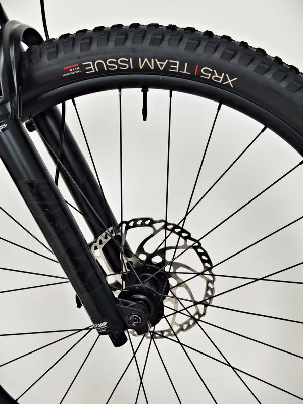TREK Fuel EX 9.7 Gen 6 2023 CARBON / LARGE / RRP: £4,175.00 / Very Good Condition
