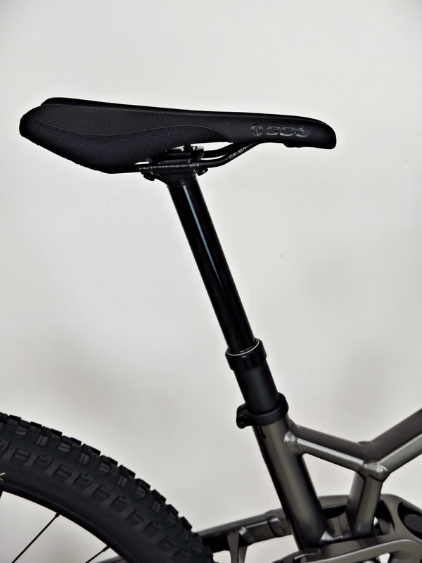 TREK Fuel EX 9.7 Gen 6 2023 CARBON / LARGE / RRP: £4,175.00 / Very Good Condition