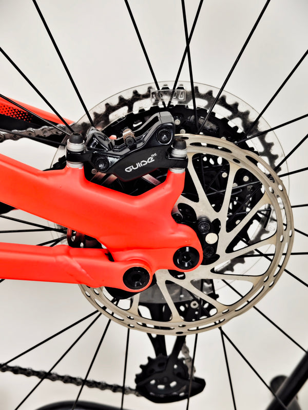Specialized Turbo Levo SL Comp 2022 Electric FS Bike / MEDIUM / RRP: £6,500.00 / Very Good Condition / Only 140 miles from new!