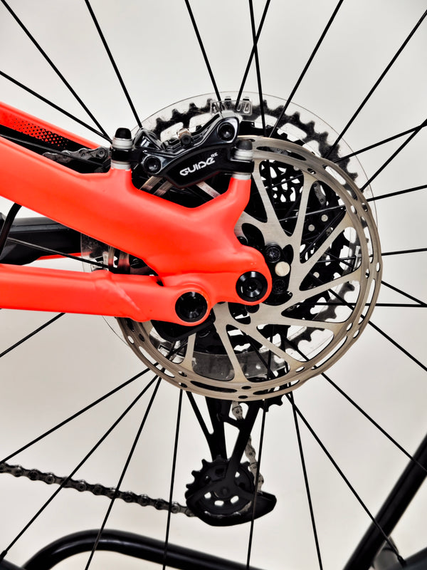 Specialized Turbo Levo SL Comp 2022 Electric FS Bike / MEDIUM / RRP: £6,500.00 / Very Good Condition / Only 140 miles from new!