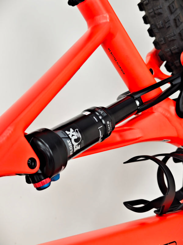Specialized Turbo Levo SL Comp 2022 Electric FS Bike / MEDIUM / RRP: £6,500.00 / Very Good Condition / Only 140 miles from new!