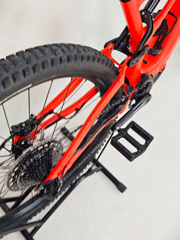 Specialized Turbo Levo SL Comp 2022 Electric FS Bike / MEDIUM / RRP: £6,500.00 / Very Good Condition / Only 140 miles from new!