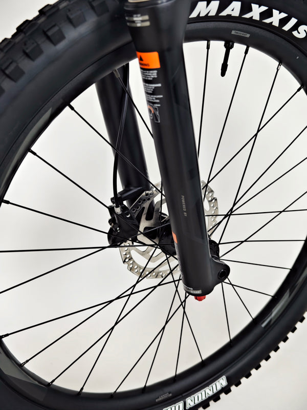 Giant Stance 2024 / MEDIUM / RRP: £1,999.00 / Excellent Condition!