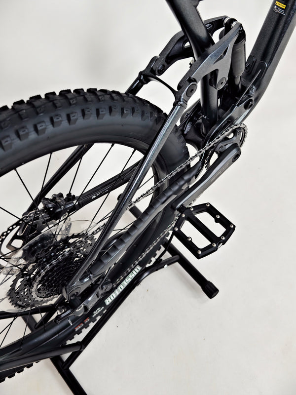 Giant Stance 2024 / MEDIUM / RRP: £1,999.00 / Excellent Condition!