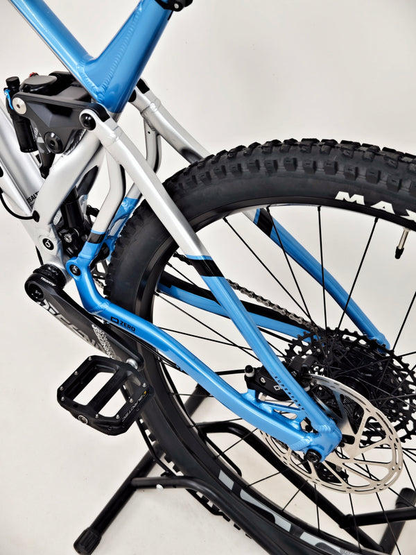 Mondraker Superfoxy 29 2023 / LARGE / RRP: £4,199.00 / Excellent Condition