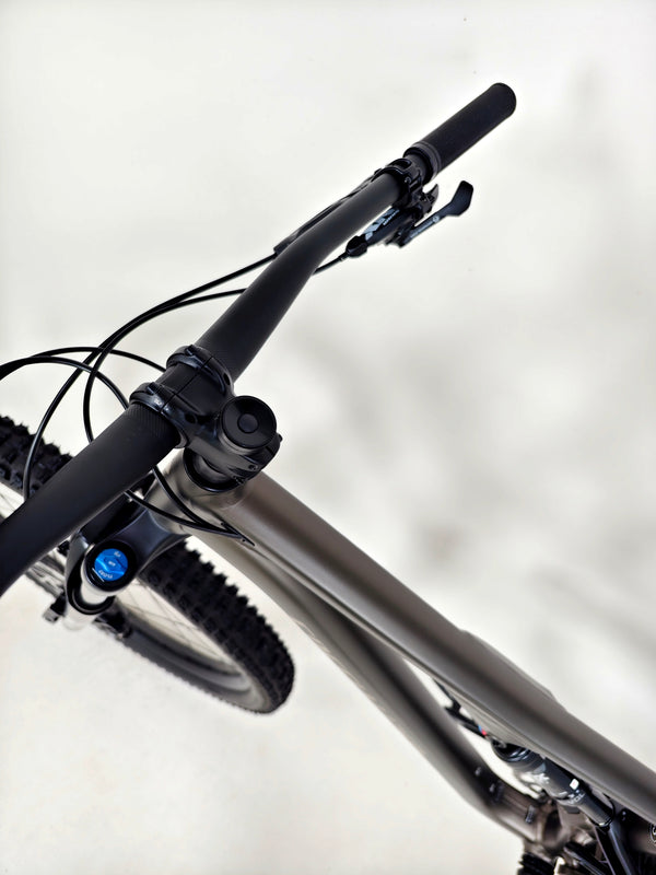 Specialized Stumpjumper Comp Alloy 29 2024 / MEDIUM / RRP: £2,900.00 / Excellent Condition!