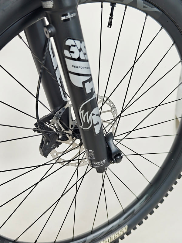 Orbea Rallon M20 Carbon 2023 / LARGE / FOX 38 / RRP: £5,299.00 / Very Good Condition!