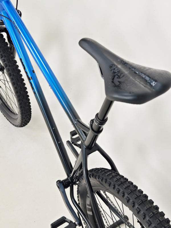 Ragley Blue Pig Race 2022 / XL / RRP: £2,499.99 / Very Good Condition