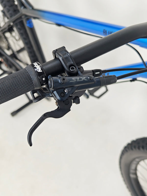 Ragley Blue Pig Race 2022 / XL / RRP: £2,499.99 / Very Good Condition