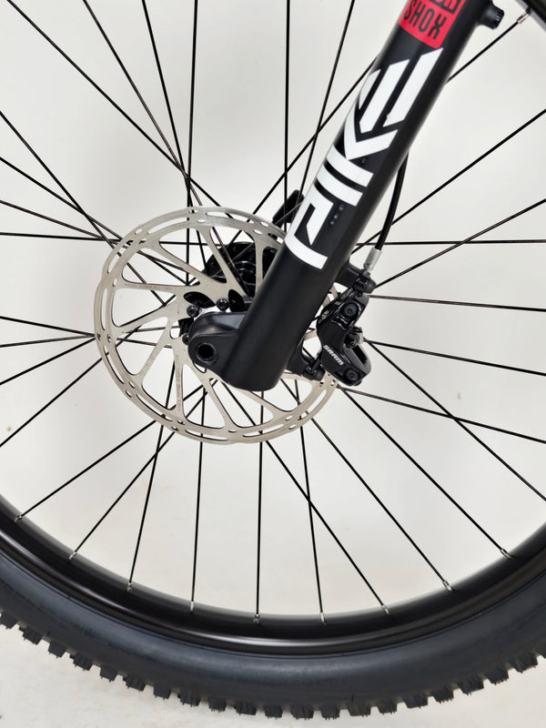 Whyte 905 V4 2023 / MEDIUM/ RRP: £2,099.00 / Excellent Condition!