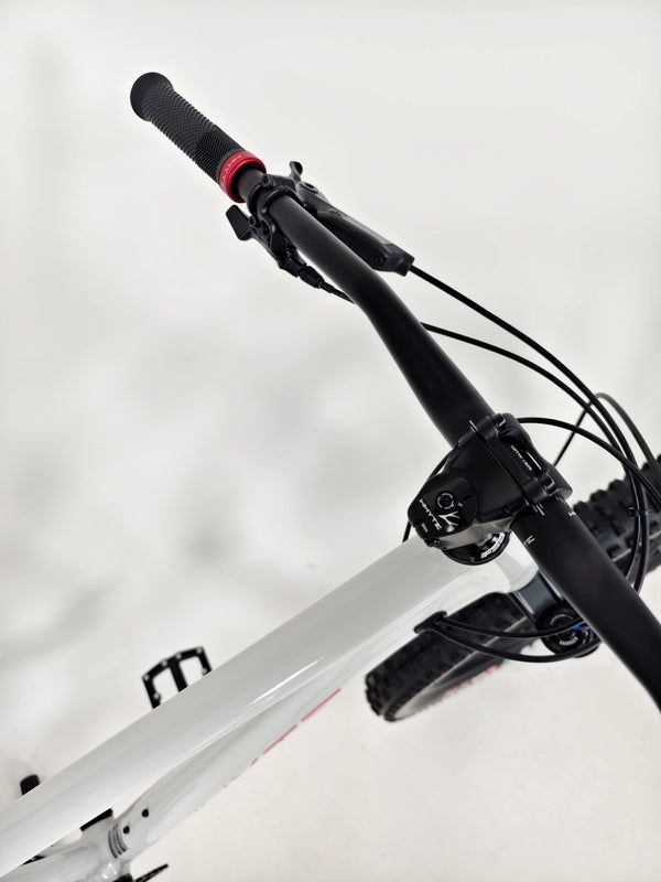 Whyte 905 V4 2023 / MEDIUM/ RRP: £2,099.00 / Excellent Condition!