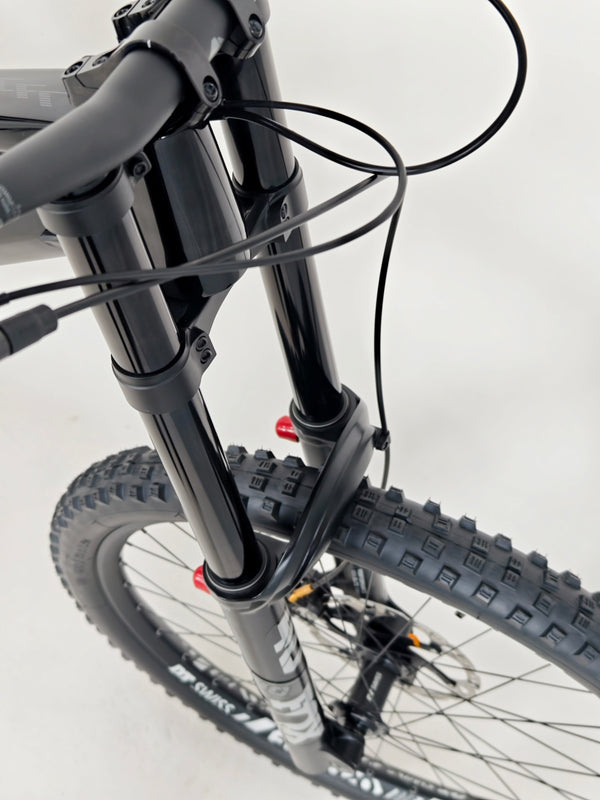 Canyon Sender CFR FMD 2021 / Downhill Bike / XL / FOX FLOAT 40 / RRP: £5,270.00 / Very Good Condition