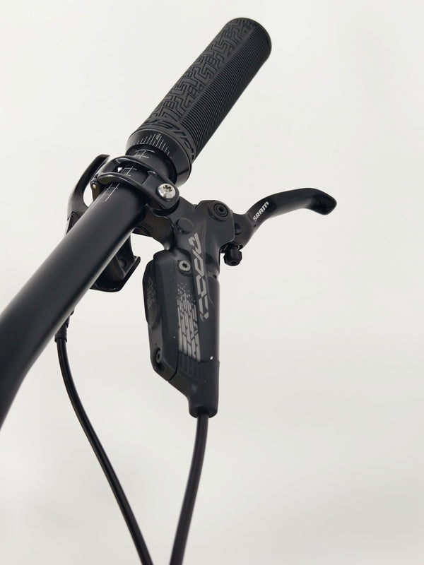Lapierre Spicy CF 6.9 2023 / LARGE / RRP: £4,699.00 / Very Good Condition