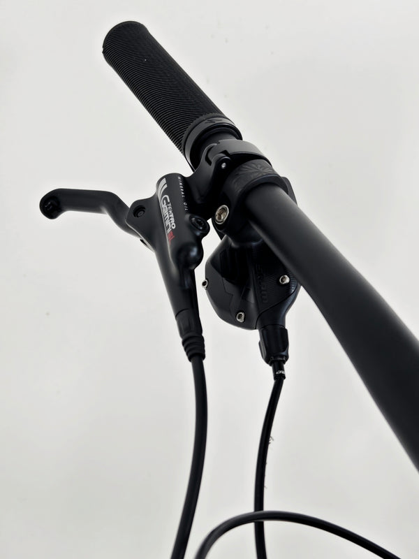 Specialized Stumpjumper Alloy 2022 / S3 - MEDIUM/ RRP: £2,100.00 / Very Good Condition