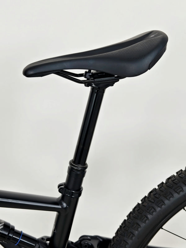 Specialized Stumpjumper Alloy 2022 / S3 - MEDIUM/ RRP: £2,100.00 / Very Good Condition