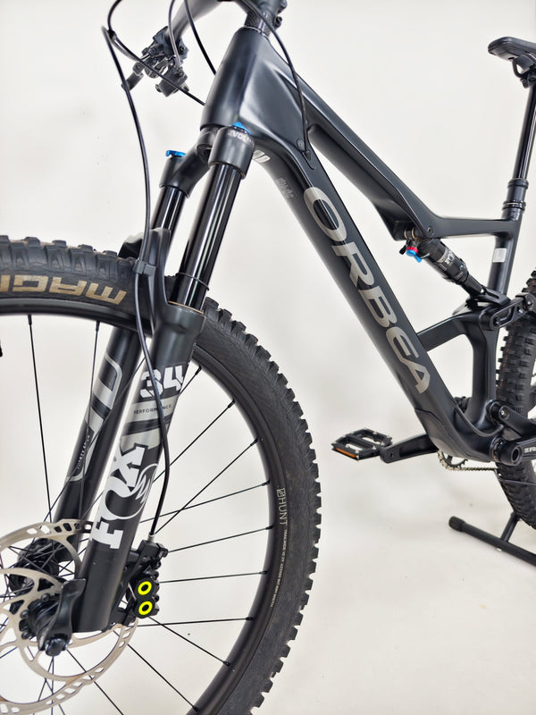Orbea Occam Carbon / Custom-Built / LARGE / Est. value: £4,000 / Very Good Condition
