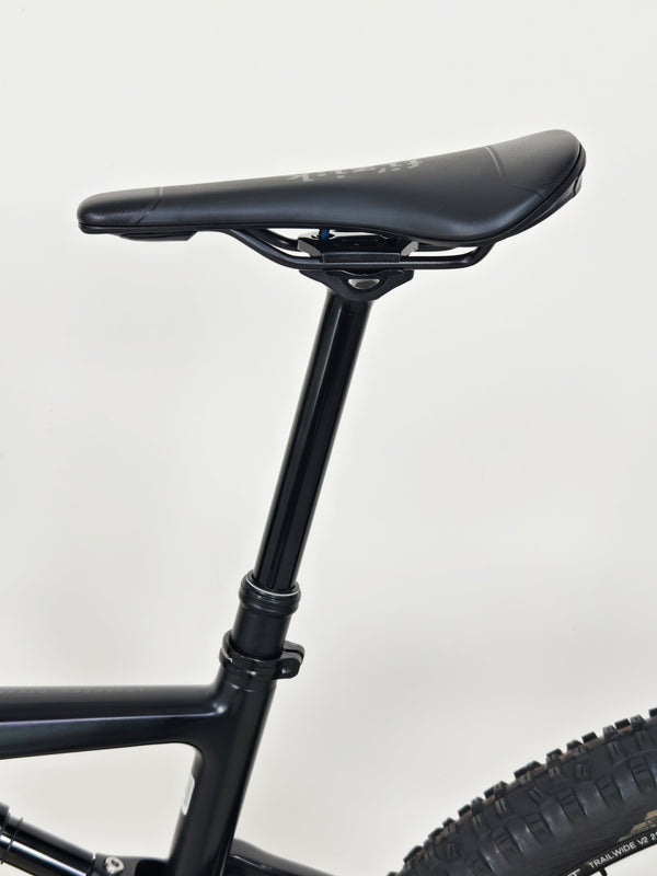 Orbea Occam Carbon / Custom-Built / LARGE / Est. value: £4,000 / Very Good Condition