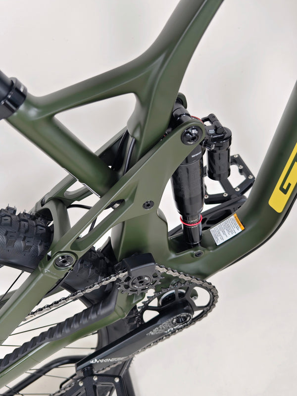 GT Force Carbon Pro Enduro Bike 2023 / MEDIUM / RRP: £4,700.00 / Excellent Condition!