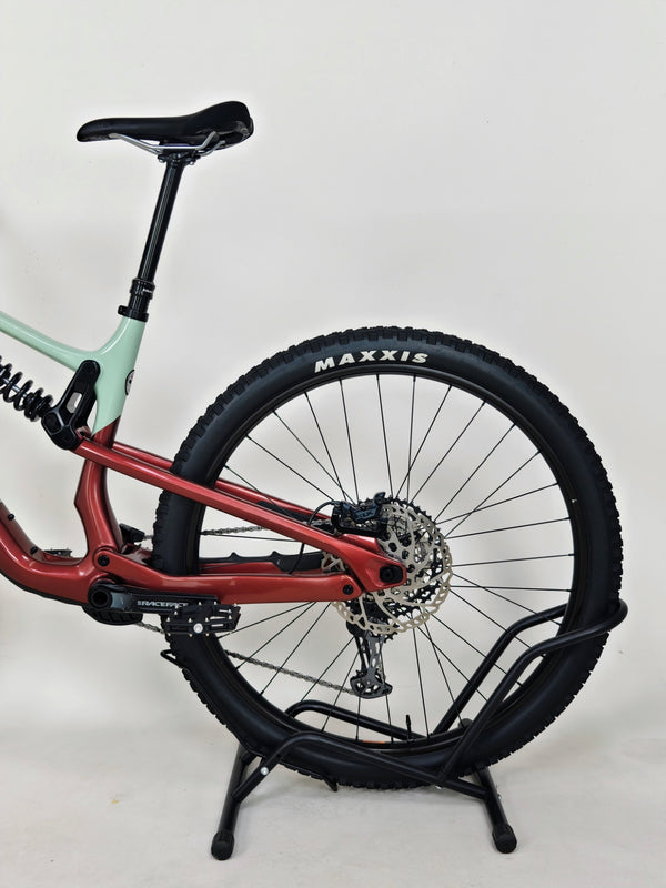 Rocky Mountain Slayer Carbon 50 2023 / LARGE / RRP: £5,999.00 / Very Good Condition